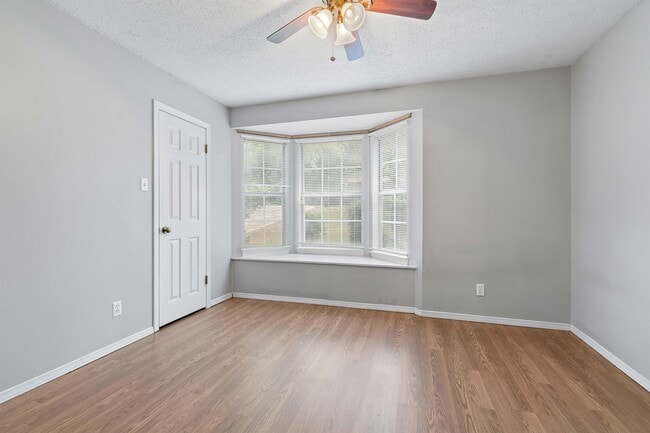 Building Photo - 1708 Woodley Rd