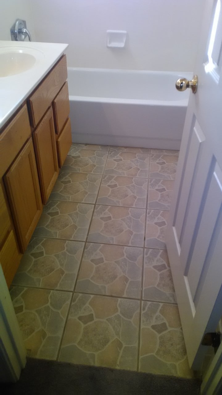 MasterBath - 1671 N Garrett Dr