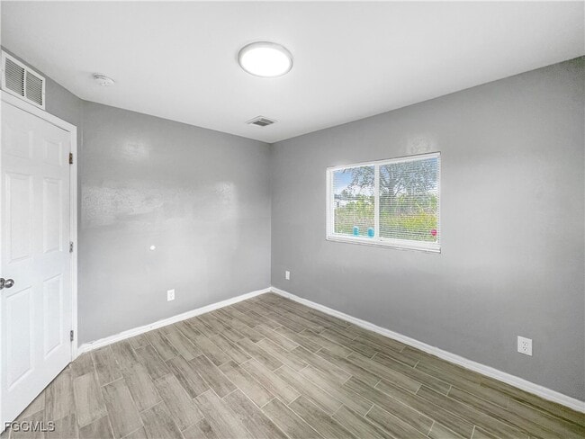 Building Photo - 123 Gordon Ave S