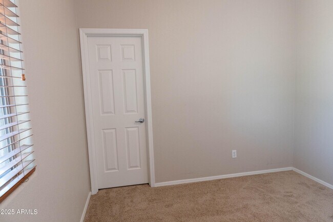 Building Photo - 6231 S Pearl Dr