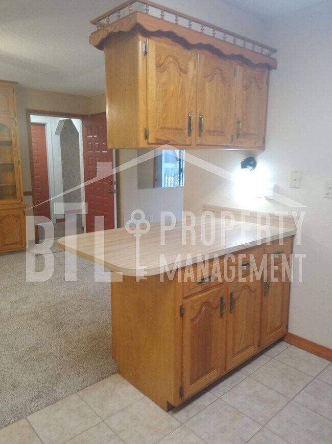 Primary Photo - Condo by Lake with RV Spot!! 55+ Community