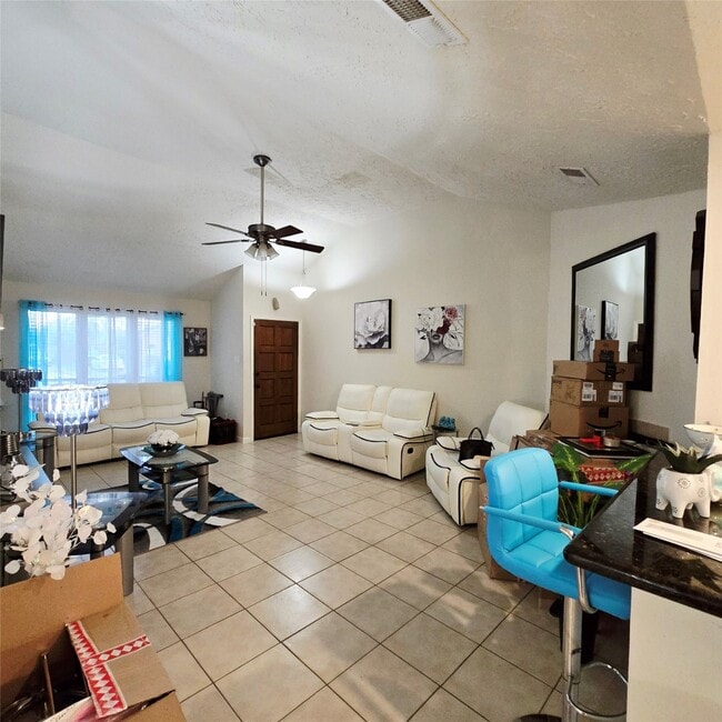 Building Photo - 3722 Westheimer Pl Dr