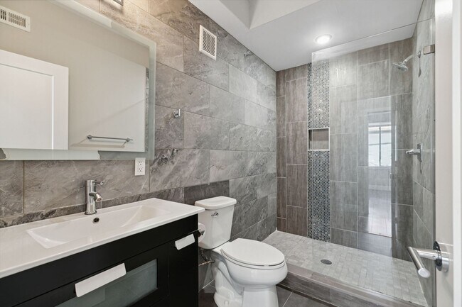 Building Photo - 1845 A St