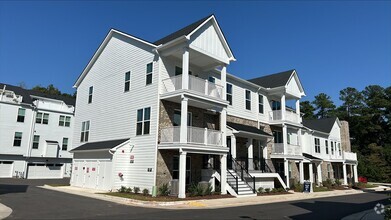 Building Photo - Brand New 3 Bed | 2.5 Bath End Unit Townho...