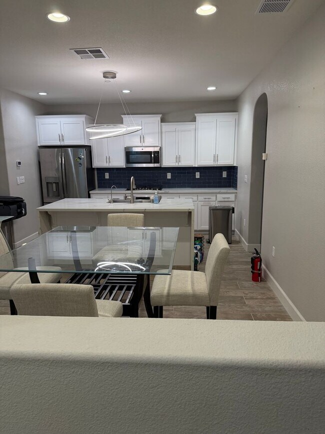 Building Photo - Beautiful 4-Bedroom Home for Lease in San Ramon’s Desirable 94582