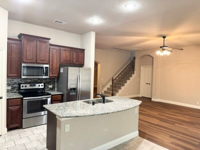 Building Photo - LUXURY STARTS HERE**** 5 BEDROOM IN HAGAN HILL SUBDIVISION****