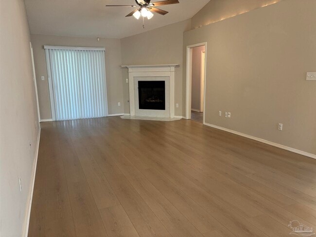 Building Photo - 398 Mirabelle Dr