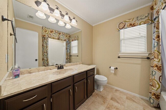 Building Photo - 9012 Texas Sun Dr