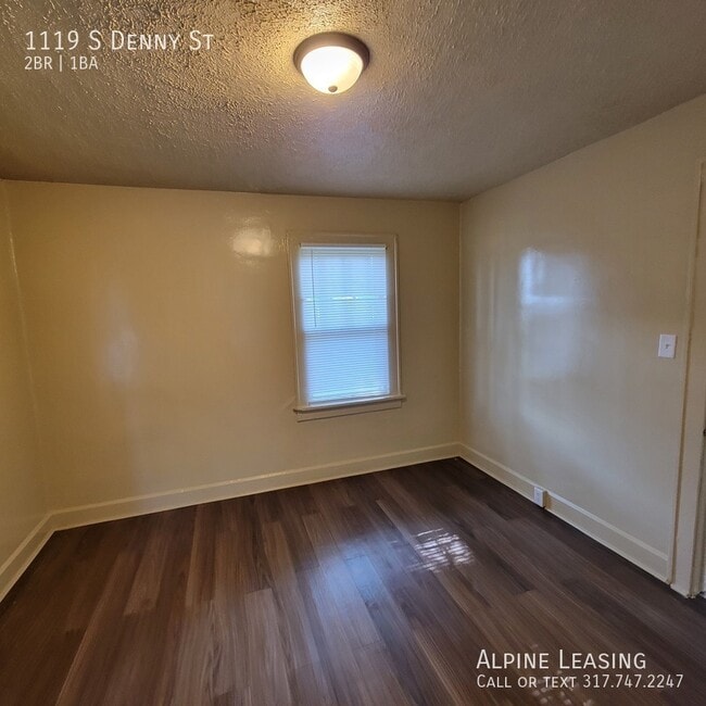 Building Photo - 1119 S Denny St