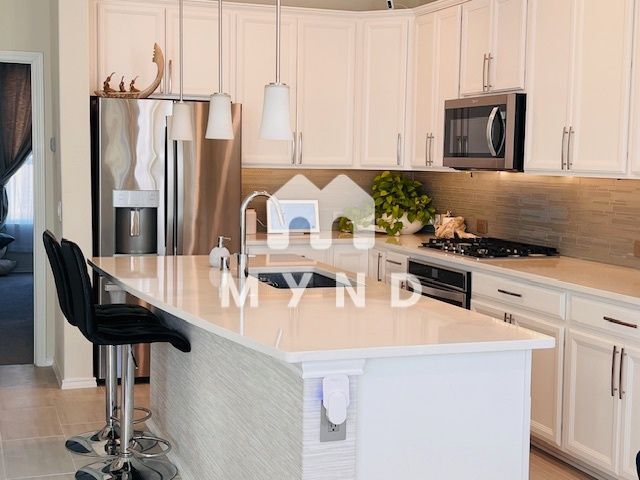 Building Photo - 10965 Cannes Memorial Dr