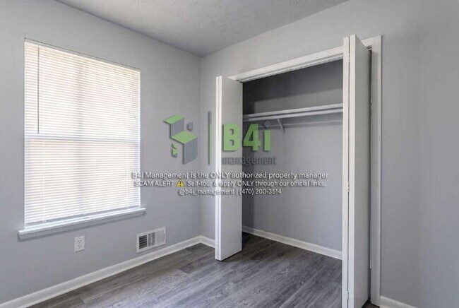 Building Photo - 716 Dunaire Way