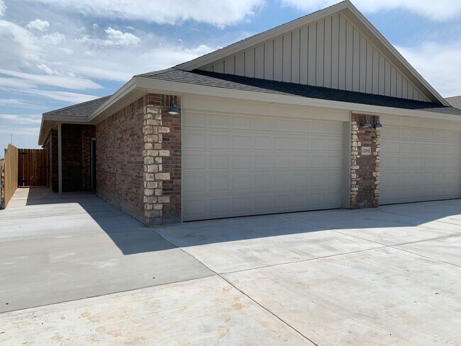 Building Photo - DB 1219 Preston Trails