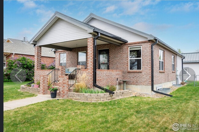 Primary Photo - 304 E Nebraska Ave