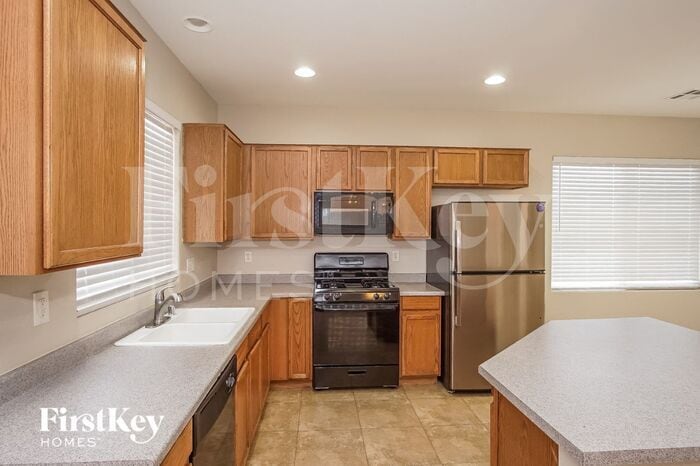 Building Photo - 6450 Kilrenny Ave