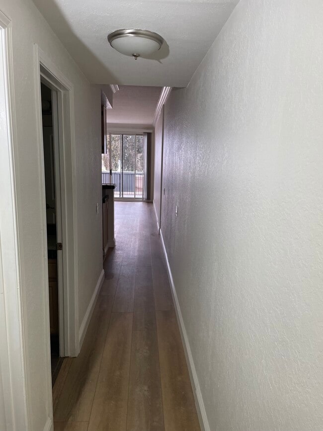 Building Photo - 5039 E Ocean Blvd