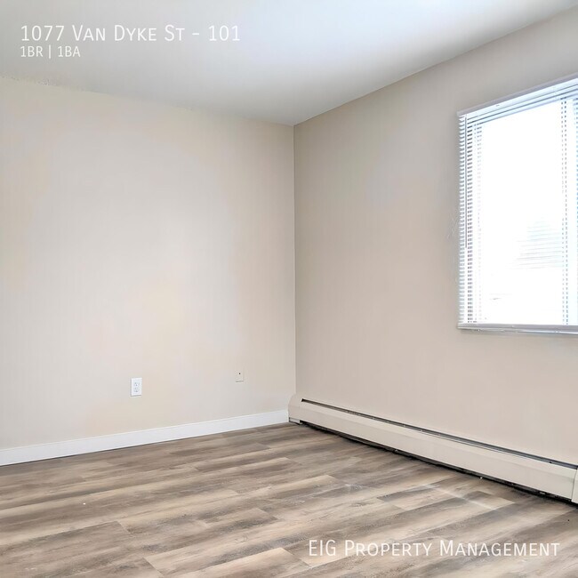 Building Photo - 1077 Van Dyke St