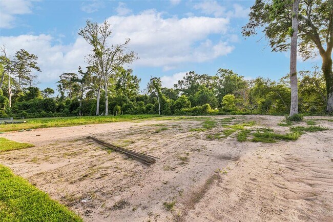 Building Photo - 122 County Rd 3704