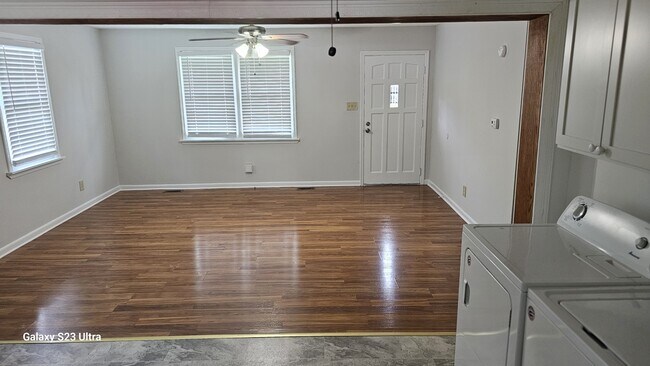 Building Photo - 108 Armstrong Dr