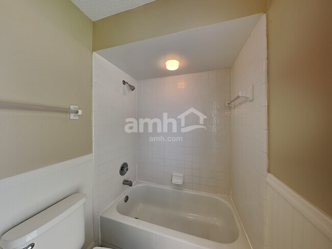 Building Photo - 10979 Mindanao Dr S
