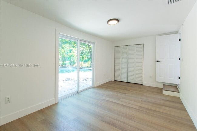 Building Photo - 2888 SW 17th St
