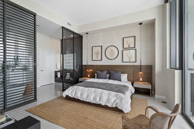 Building Photo - 480 NE 31st St