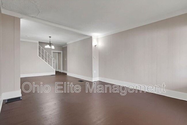 Building Photo - 2709 Sullivant Ave