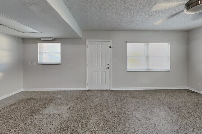 Building Photo - 3619 W Cass St