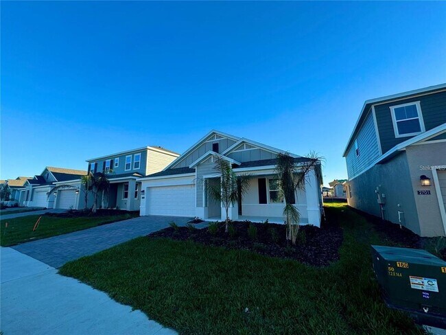 Building Photo - 2693 Armstrong Ave