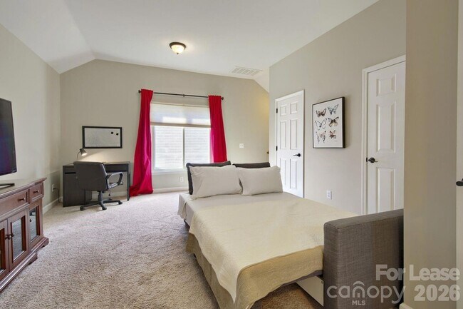 Building Photo - 6520 Red Maple Dr