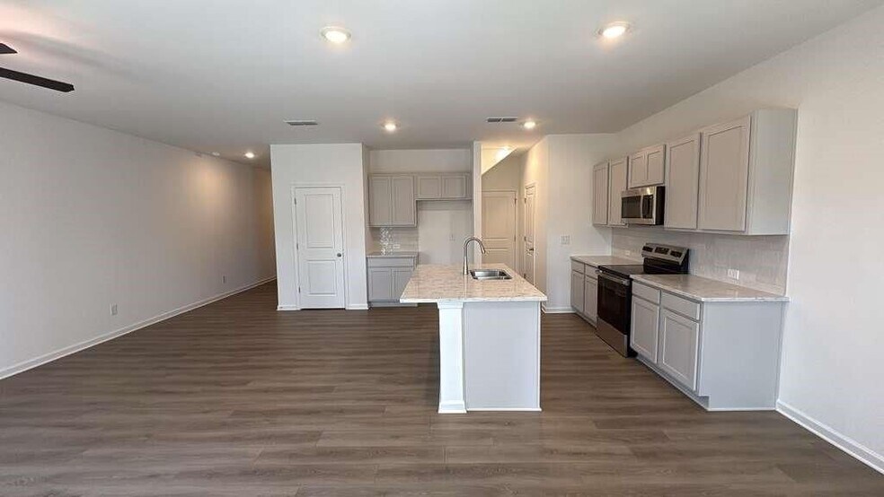 Building Photo - 5439 Allegro Ln