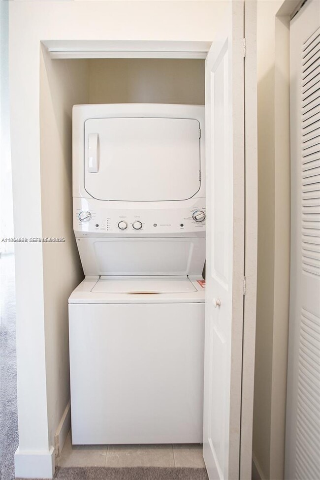 Building Photo - 8167 NW 41st St