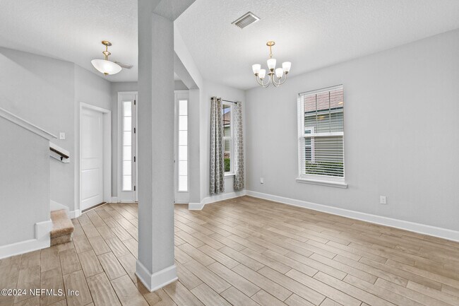 Building Photo - 213 Foxcross Ave