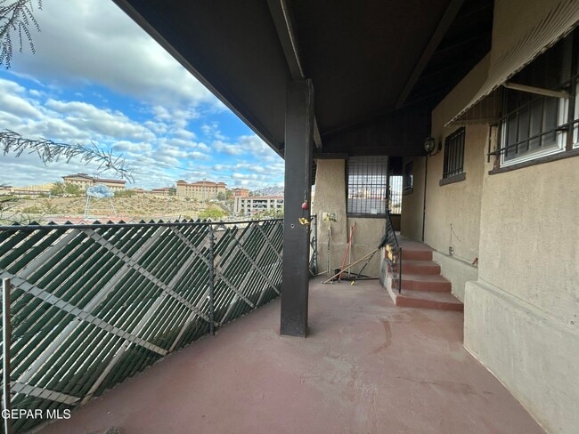 Building Photo - 1546 Upson Dr