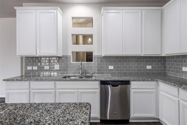 Building Photo - 205 Penna Ln