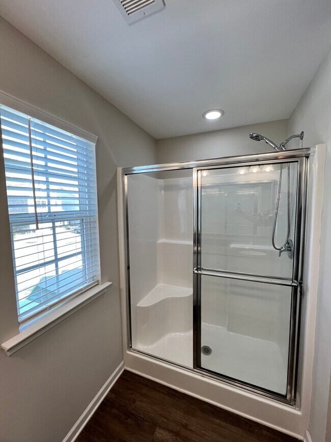 Building Photo - 117 Wheaton Ct