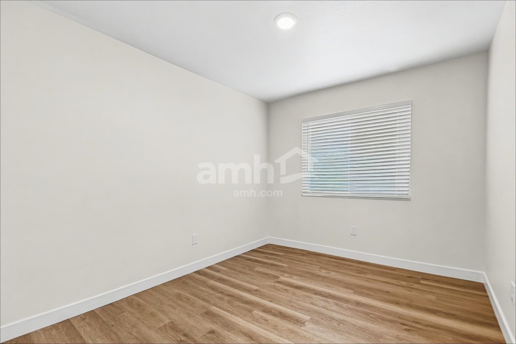 Building Photo - 4071 E Abraham Ln
