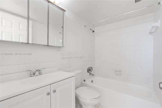 Building Photo - 1830 Dixieana St