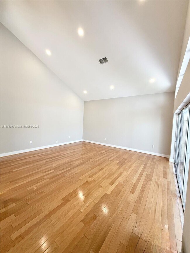 Building Photo - 1140 Oysterwood St
