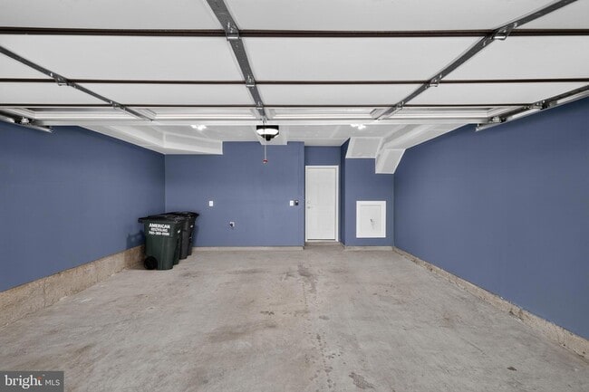 Building Photo - 1743 Autumn Maple Leaf Dr