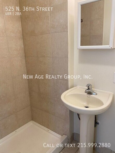 Building Photo - 525 N 36th St