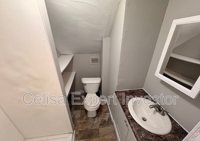 Building Photo - 4819 S Anthony Blvd