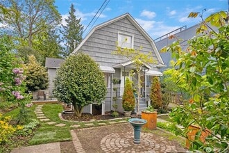 Building Photo - 5548 27th Ave NE