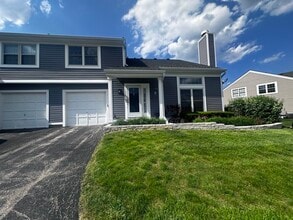 Building Photo - 1338 N Knollwood Dr