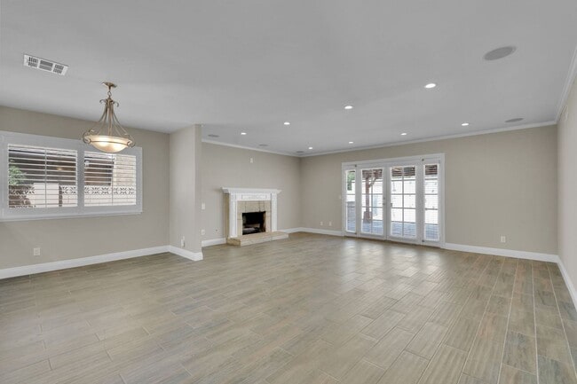 Building Photo - Fully Remodeled 4-Bedroom Single-Story ADU...