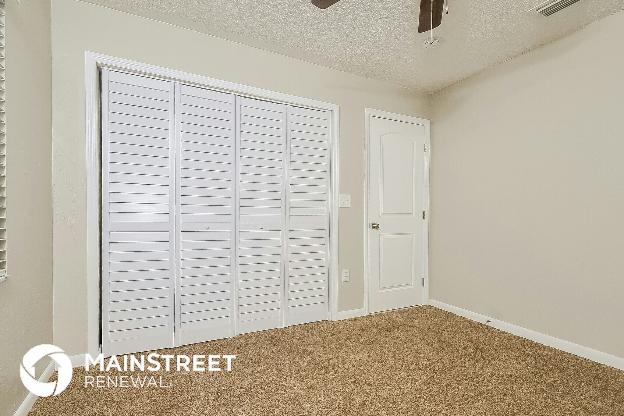 Building Photo - 3818 Southview Dr