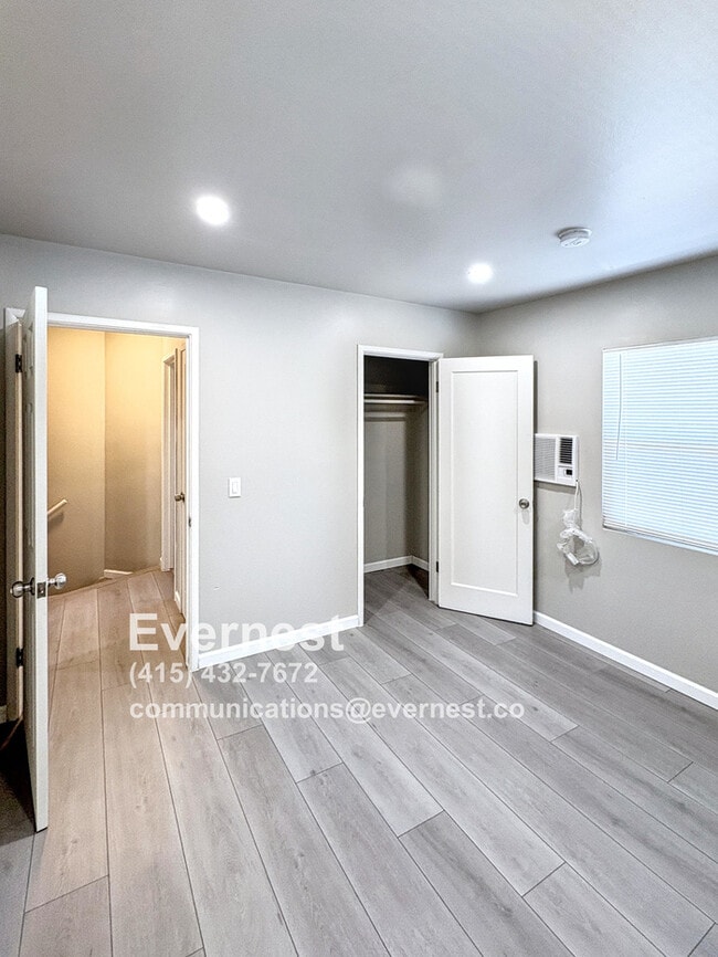 Building Photo - Charming 2-Bedroom, 1-Bathroom House in a ...