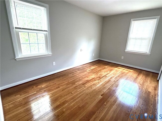 Building Photo - 11402 Creekside Dr