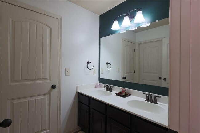 Building Photo - 3125 Pleasant Valley Trail