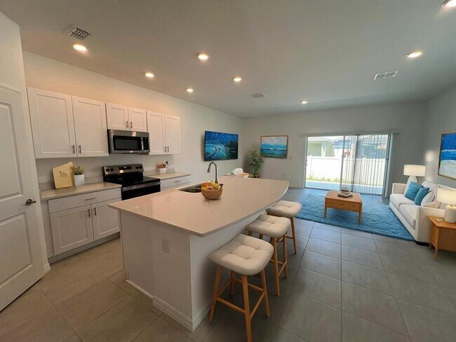 Building Photo - 2541 Penguin Blvd