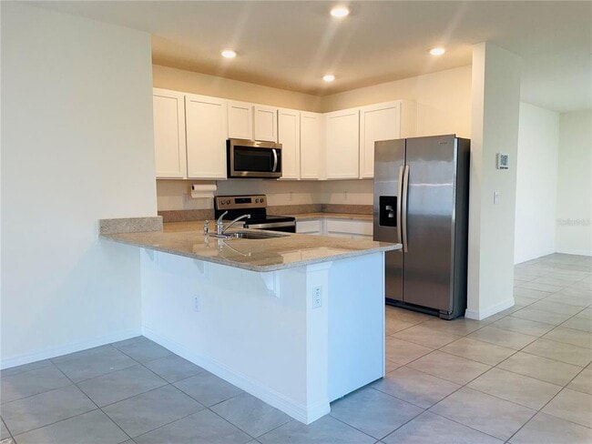 Building Photo - 17043 Oval Rum Dr